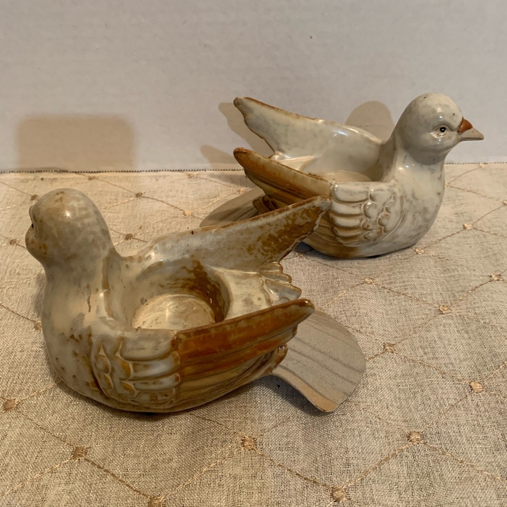 Ceramic two toned bird shaped candle holders